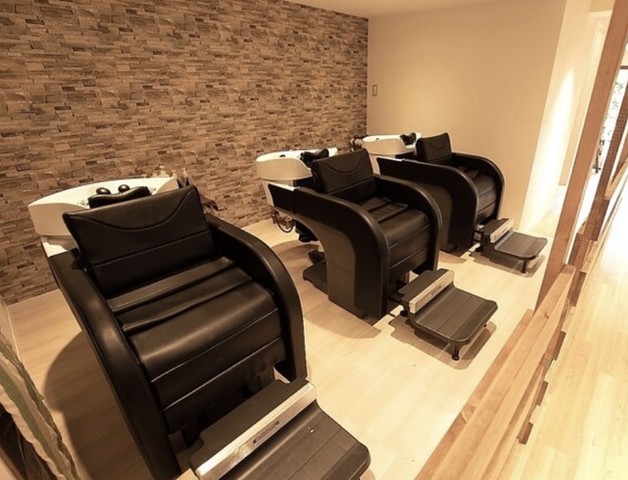 offer image 0
