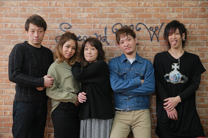 offer image 0
