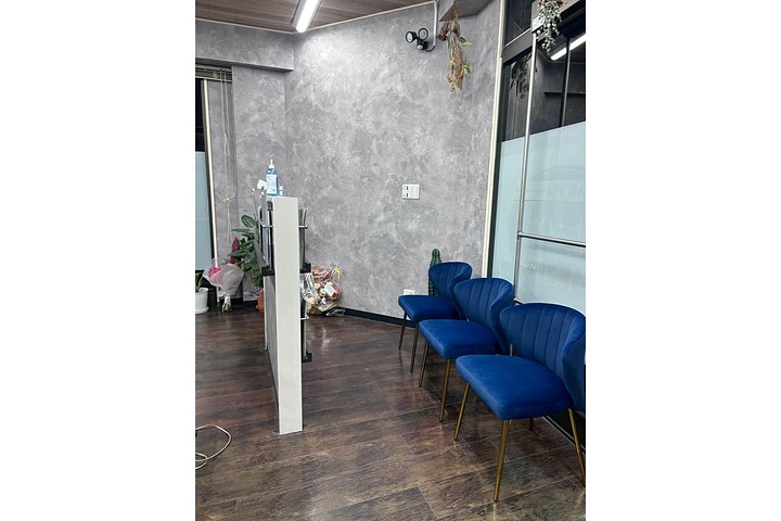 offer image 0