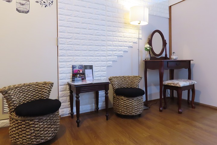 offer image 0
